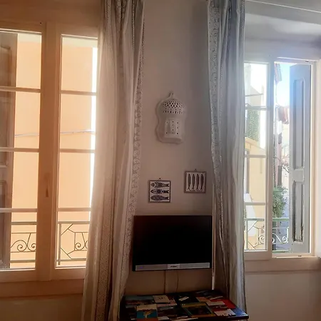 T3 De Charme A 20 M De La Centre Village شقة