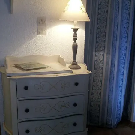 Charme A 20 M De La Centre Village Apartamento *